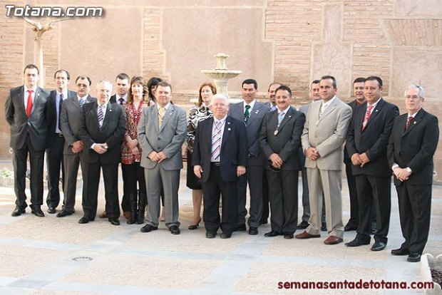 EL ALCALDE FELICITA AL CABILDO Y A TODAS LAS HERMANDADES Y COFRADÍAS 