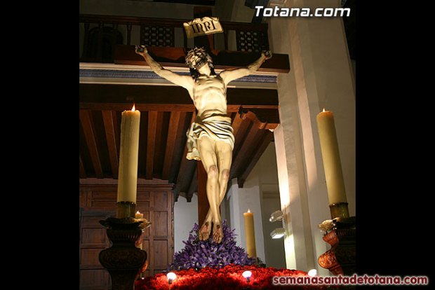 IMPOSICIÓN DE ESCAPULARIOS DE LA COFRDÍA DEL STMO. CRISTO DE LA AGONÍA  Y LA STMA. VIRGEN DE LA ESPERANZA