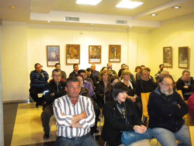 Charla-coloquio “Aprendiendo a Ser Nazarenos”, organizada por la Vocalía de Formación y Convivencia